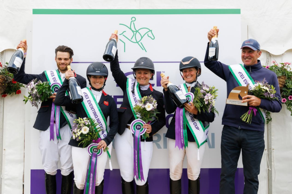 这支队伍融, inews, 标准